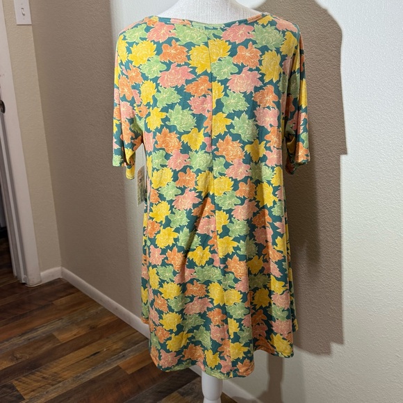 LuLaRoe - Perfect T - Floral Print Top - Size Large - NWT - Picture 4 of 14